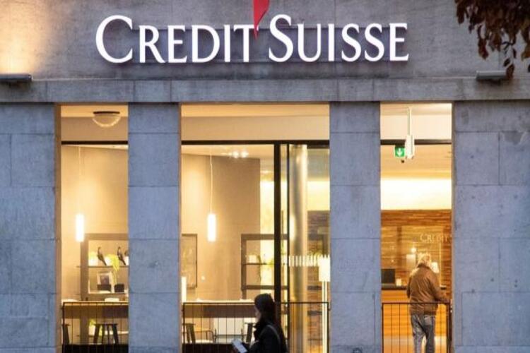 ถอนเงิน 55 พันล้านปอนด์จาก Credit Suisse ก่อนการช่วยเหลือ